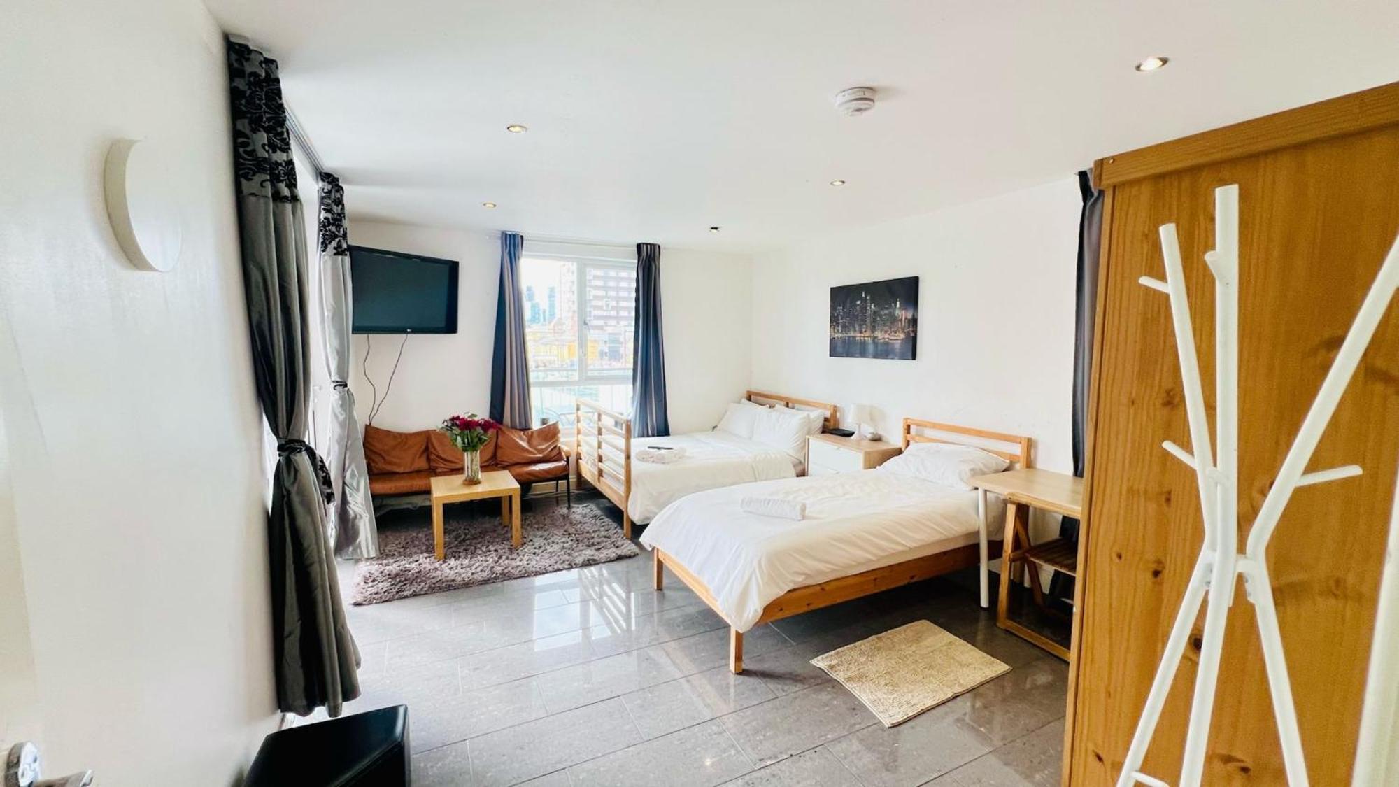 View Sunset Luxurious In Zone-1 Including One Family Twin With Its Own Stunning Private Terrace Londres