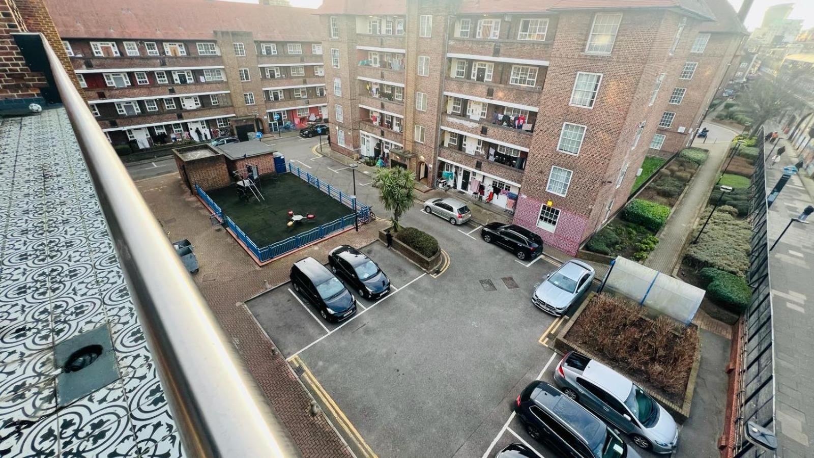 View Sunset Luxurious In Zone-1 Including One Family Twin With Its Own Stunning Private Terrace * Londres